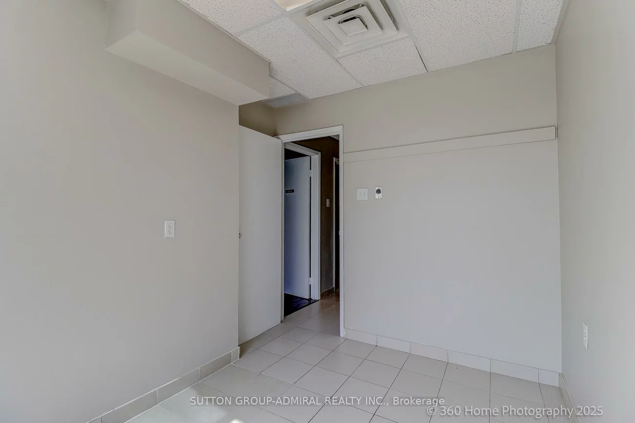 4949, Bathurst, Newtonbrook West, Toronto