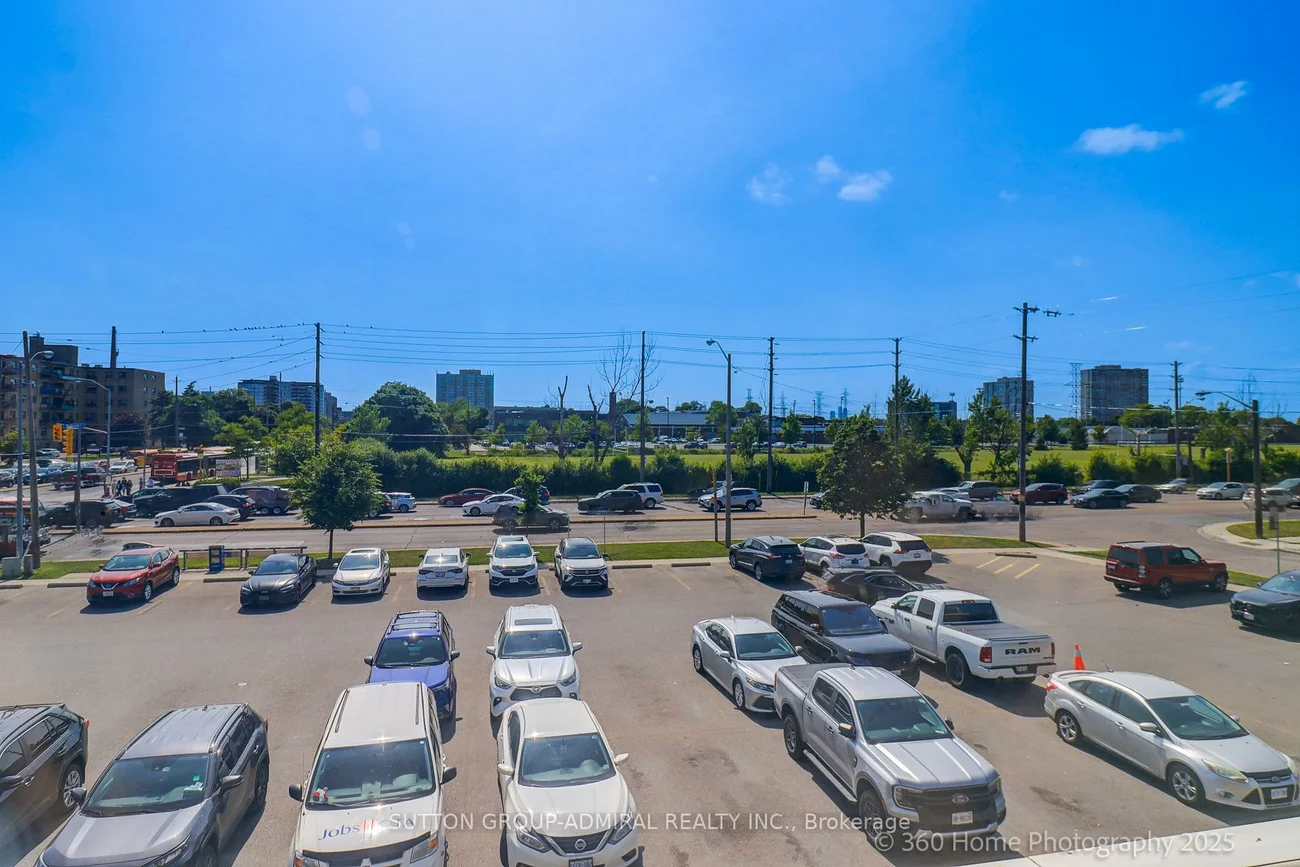 4949, Bathurst, Newtonbrook West, Toronto