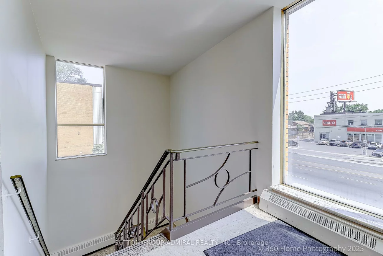 4949, Bathurst, Newtonbrook West, Toronto