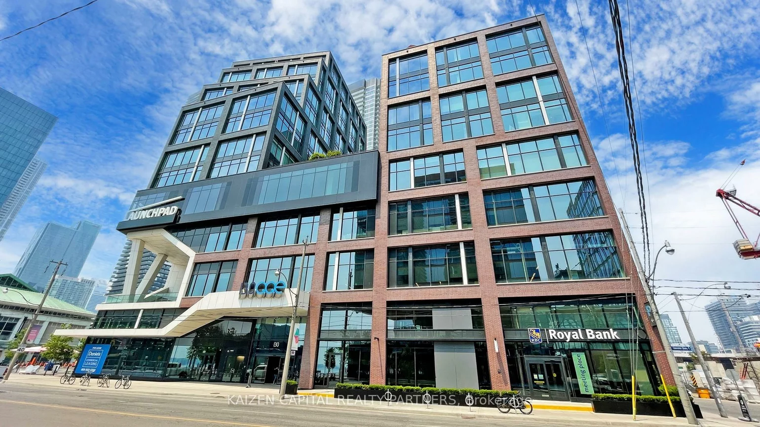 130, Queens, Waterfront Communities C8, Toronto