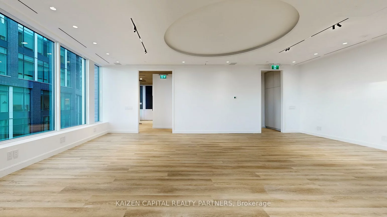 130, Queens, Waterfront Communities C8, Toronto