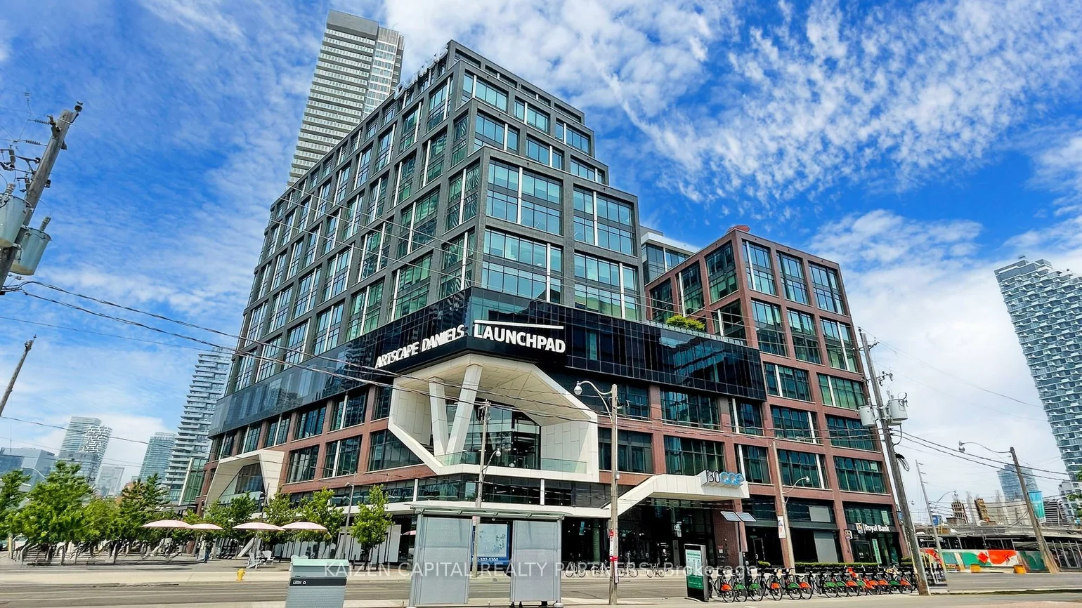 130, Queens, Waterfront Communities C8, Toronto