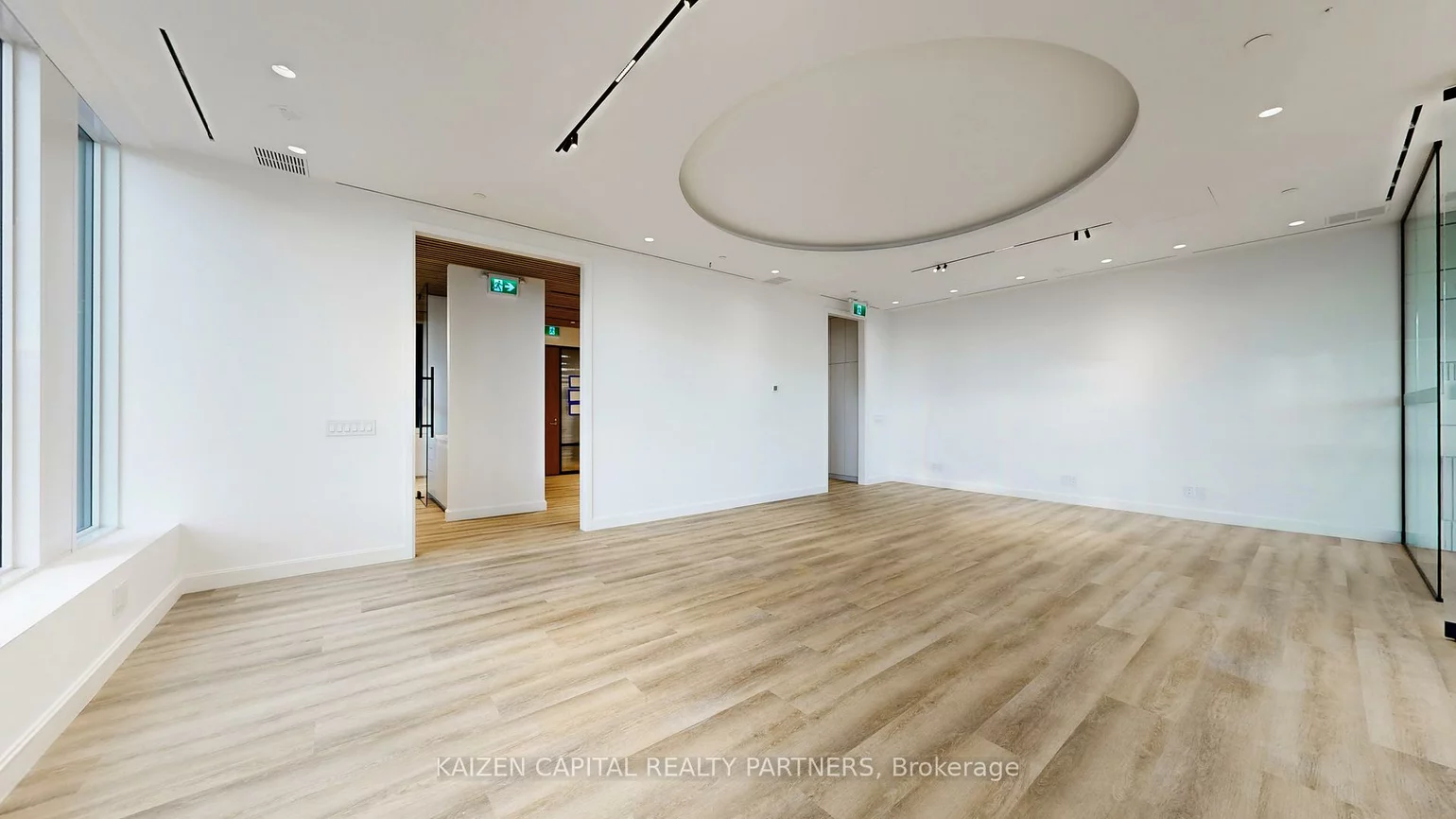 130, Queens, Waterfront Communities C8, Toronto