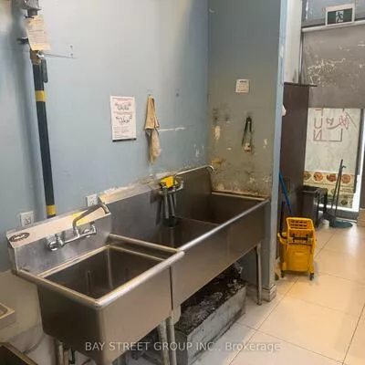 4750, Yonge, Lansing-Westgate, Toronto