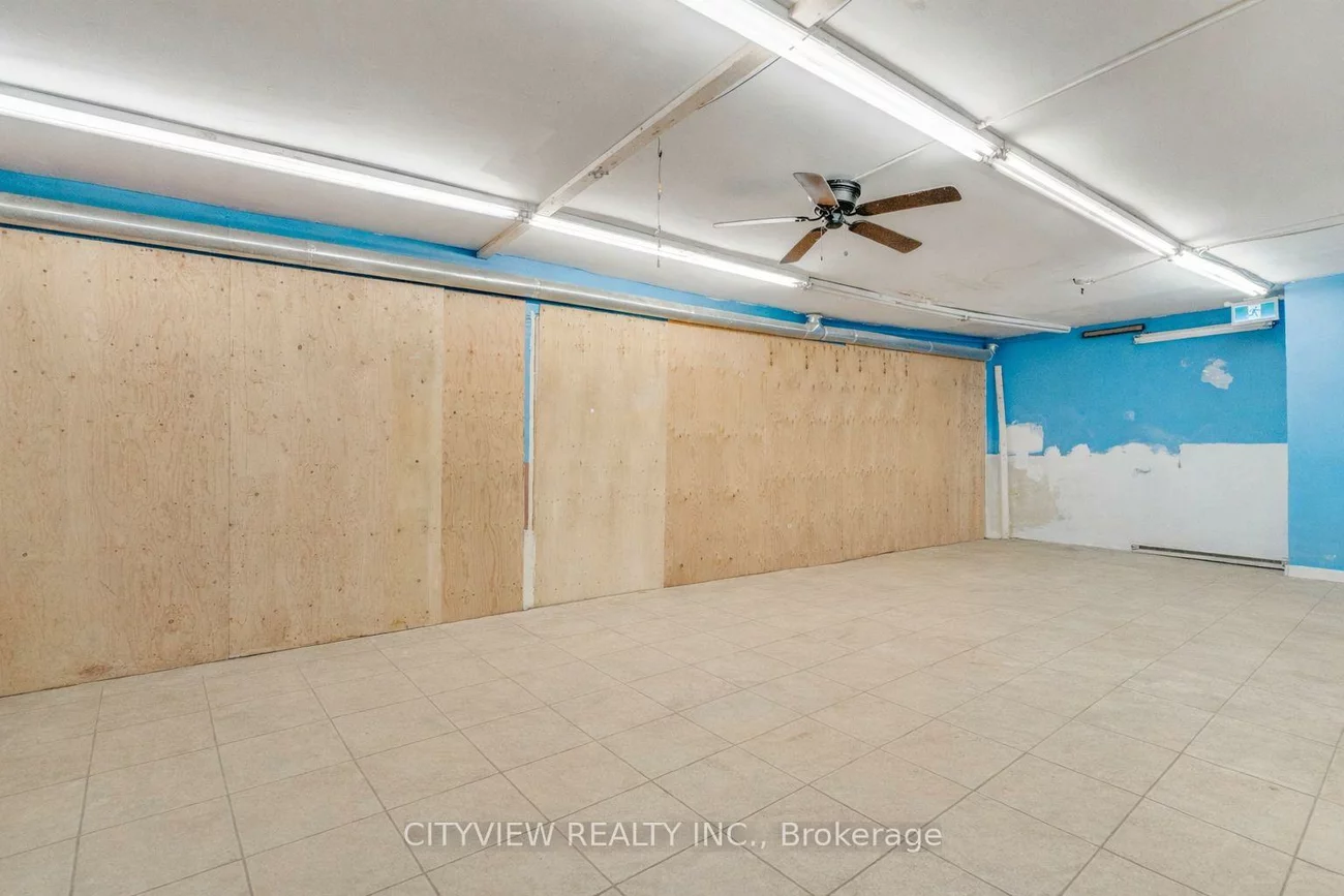 345, Dundas, Moss Park, Toronto