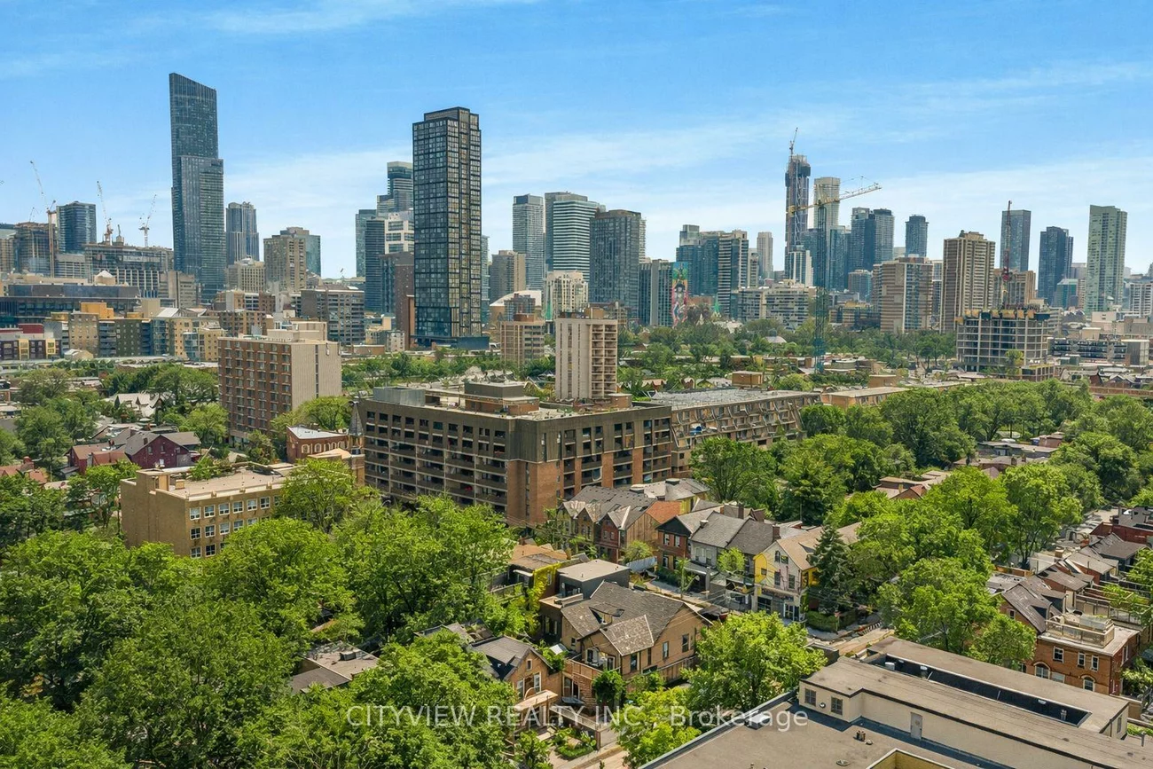 345, Dundas, Moss Park, Toronto