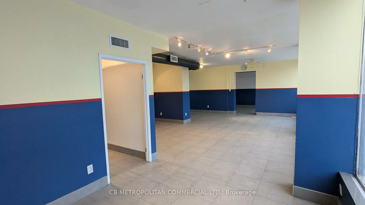 215, Queen, Waterfront Communities C1, Toronto