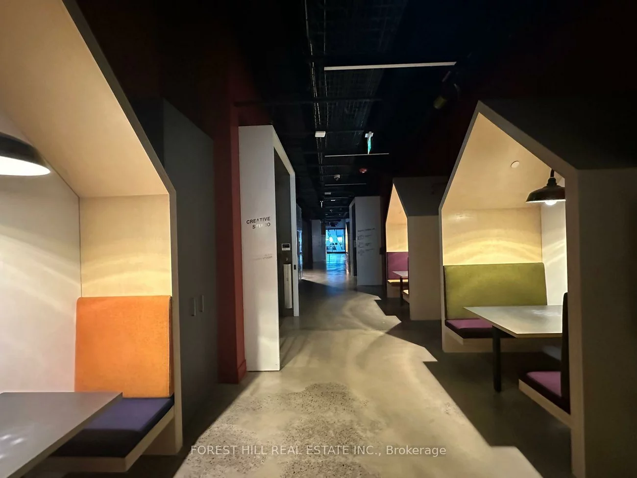 130, Queens, Waterfront Communities C8, Toronto