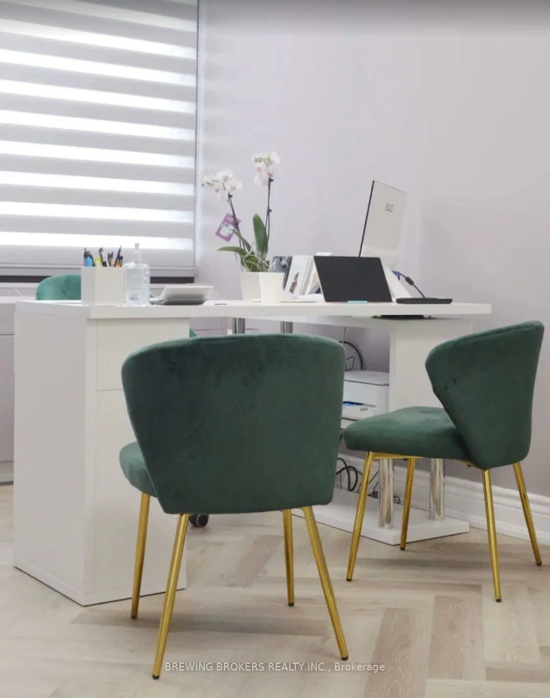 20, Eglinton, Yonge-Eglinton, Toronto