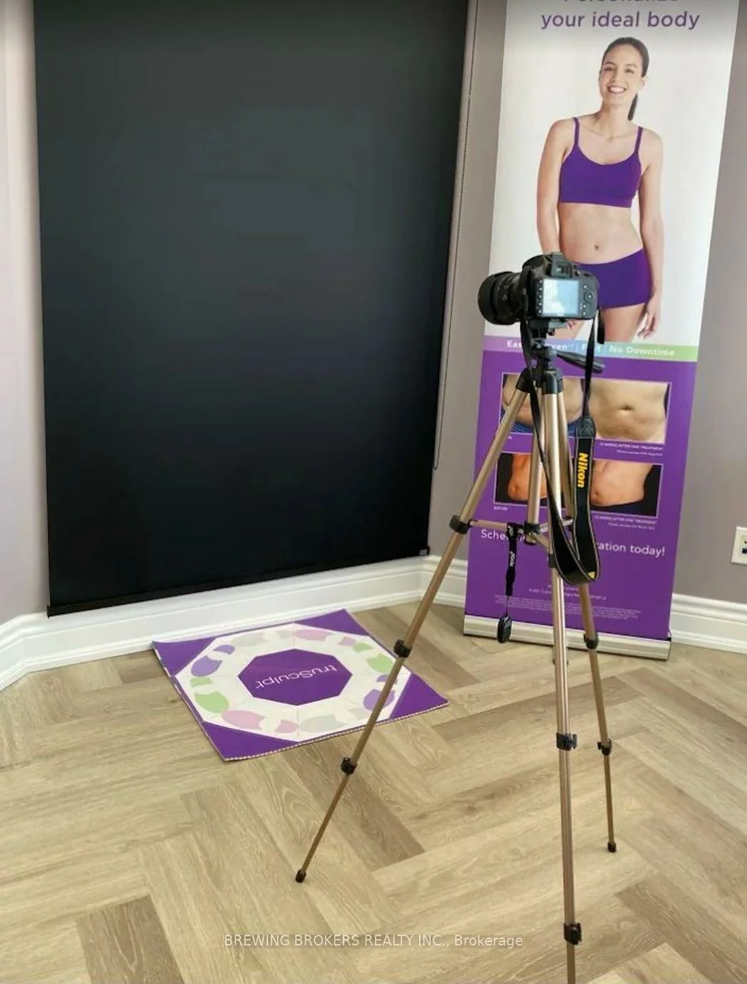 20, Eglinton, Yonge-Eglinton, Toronto