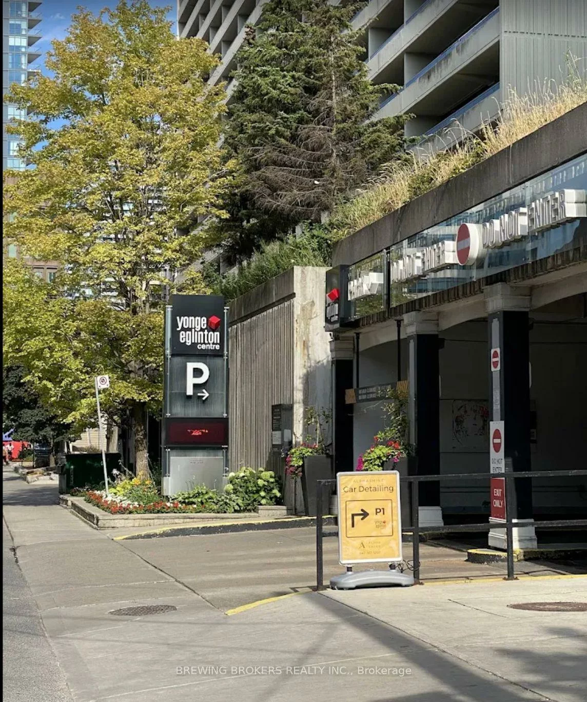 20, Eglinton, Yonge-Eglinton, Toronto