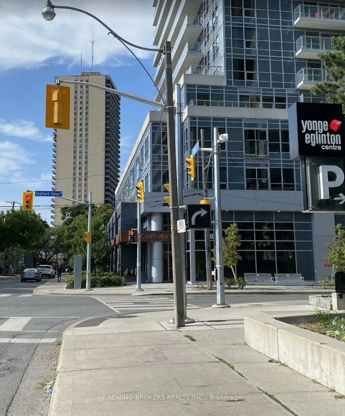 20, Eglinton, Yonge-Eglinton, Toronto