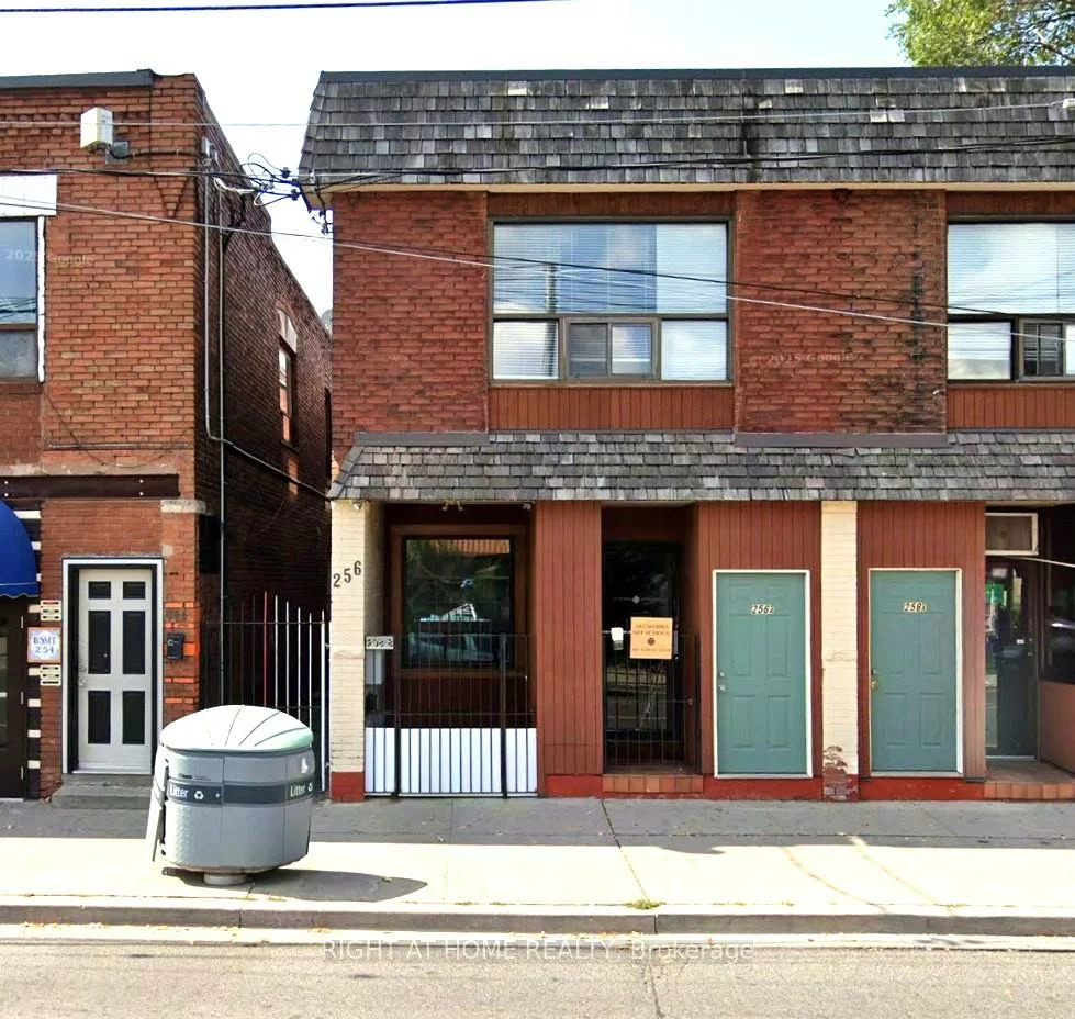 256, Lansdowne, Dufferin Grove, Toronto