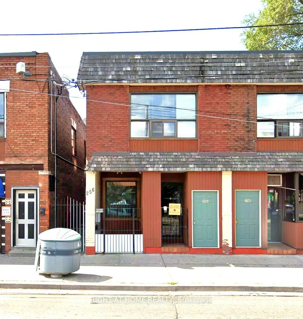 256, Lansdowne, Dufferin Grove, Toronto