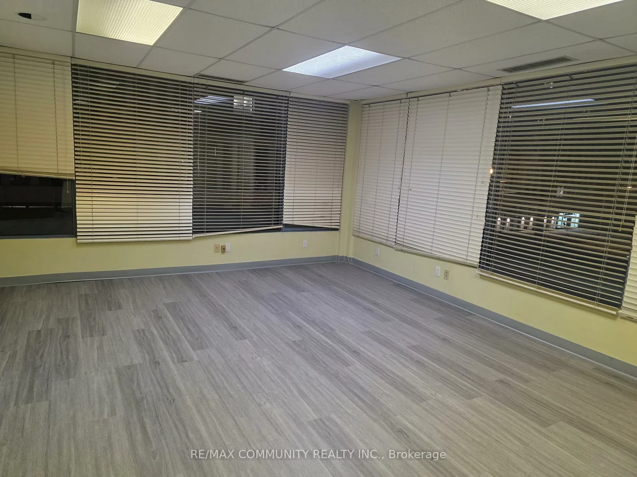 250, Sheppard, Willowdale East, Toronto