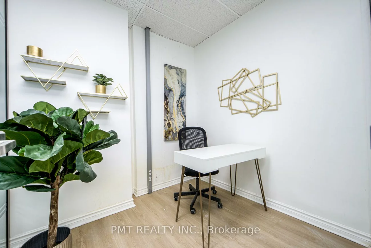 1092, Bathurst, Annex, Toronto