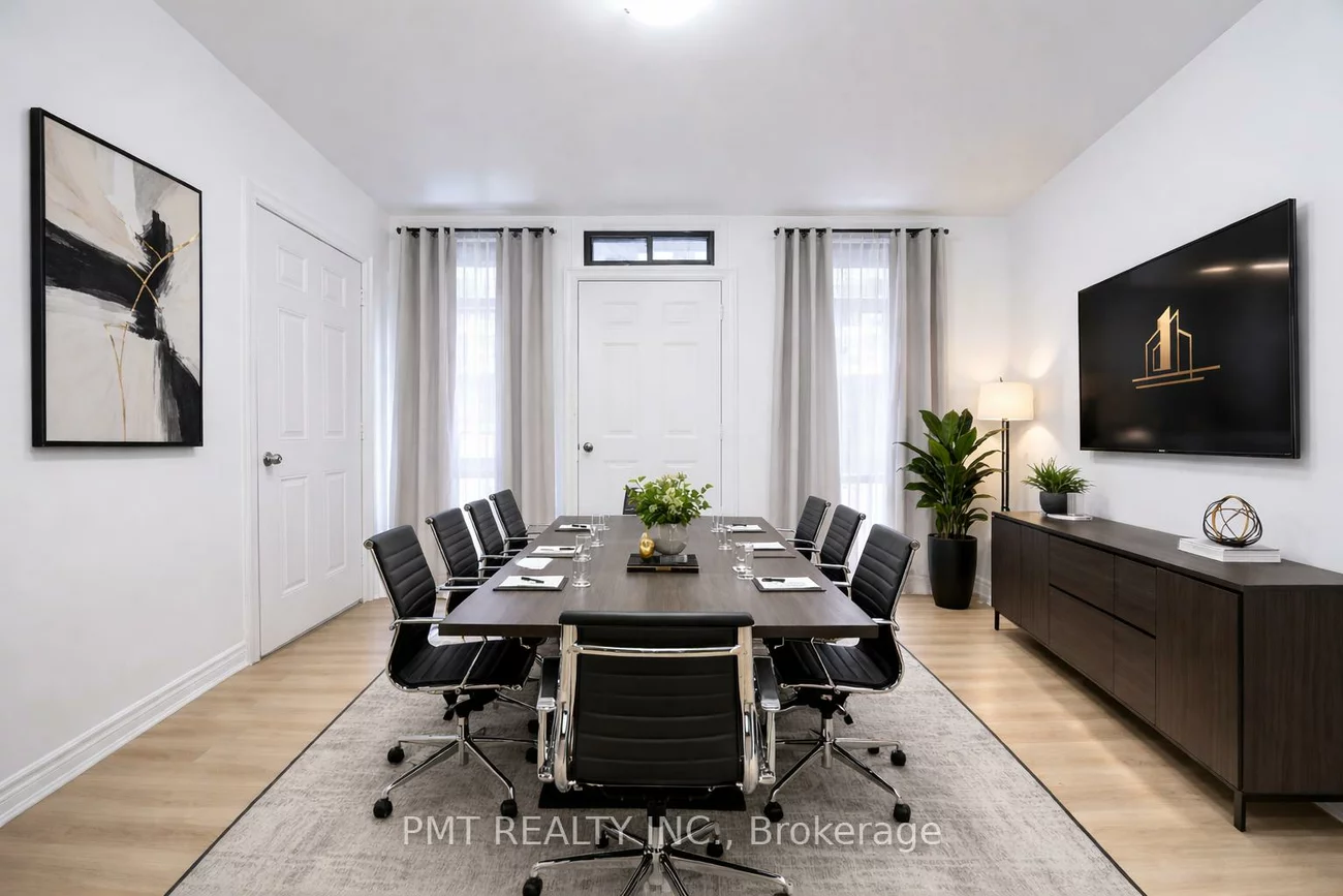 1092, Bathurst, Annex, Toronto