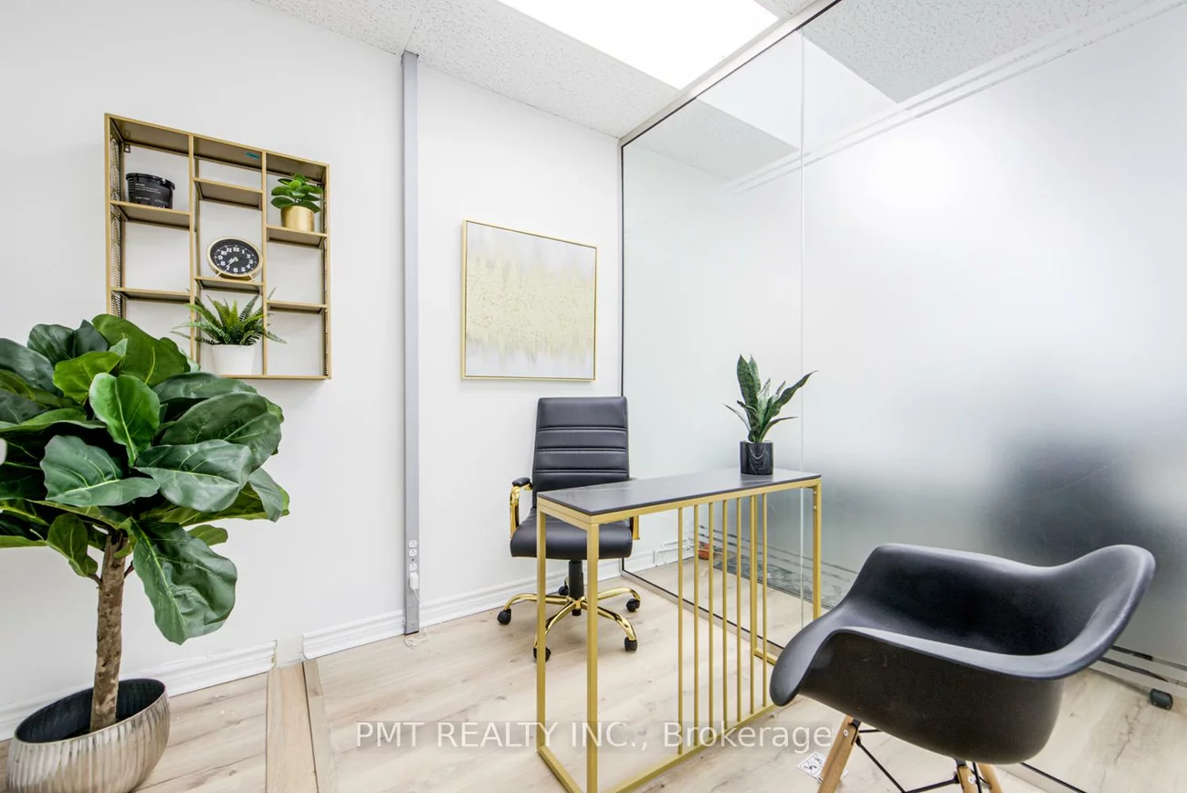 1092, Bathurst, Annex, Toronto