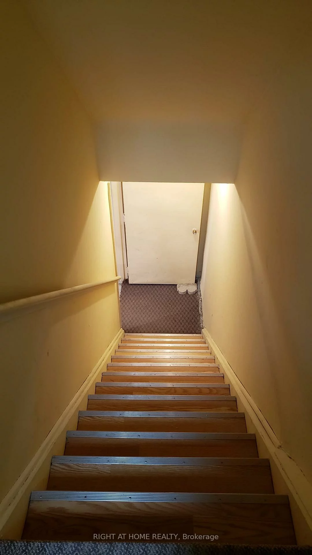 5889, Bathurst, Newtonbrook West, Toronto