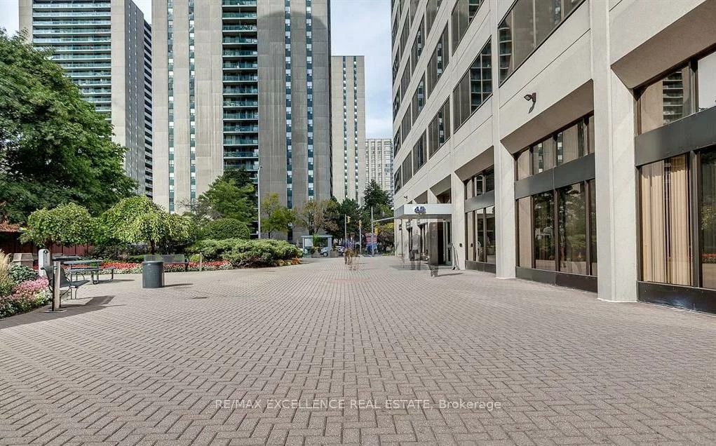 45, Sheppard, Willowdale East, Toronto