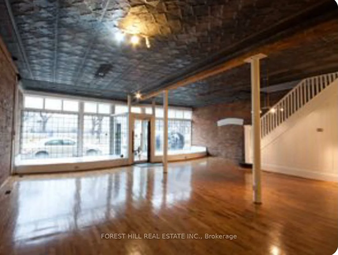 219, Queen, Moss Park, Toronto