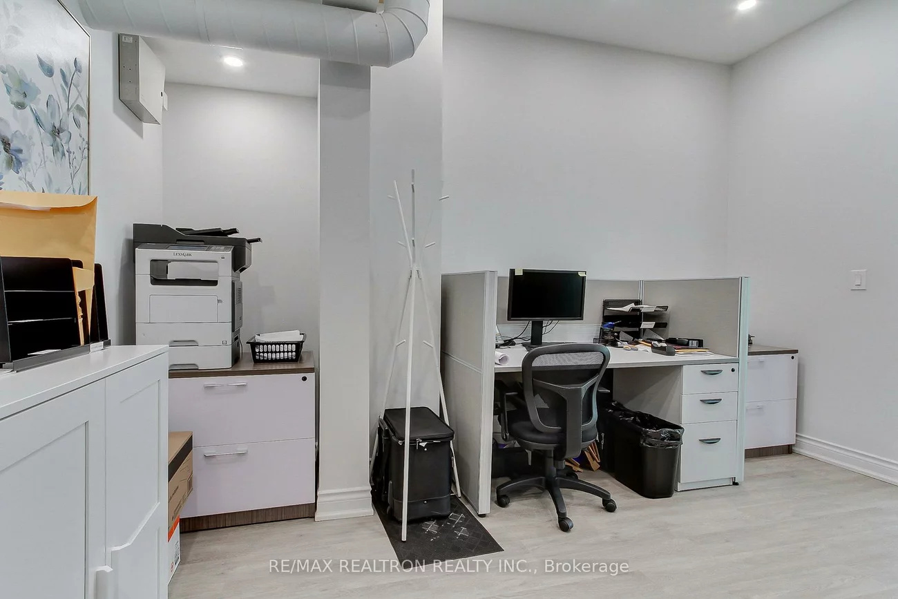 3173, Bathurst, Bedford Park-Nortown, Toronto