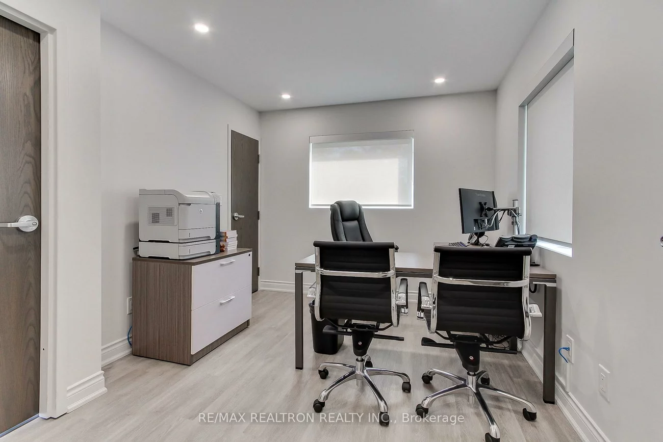 3173, Bathurst, Bedford Park-Nortown, Toronto