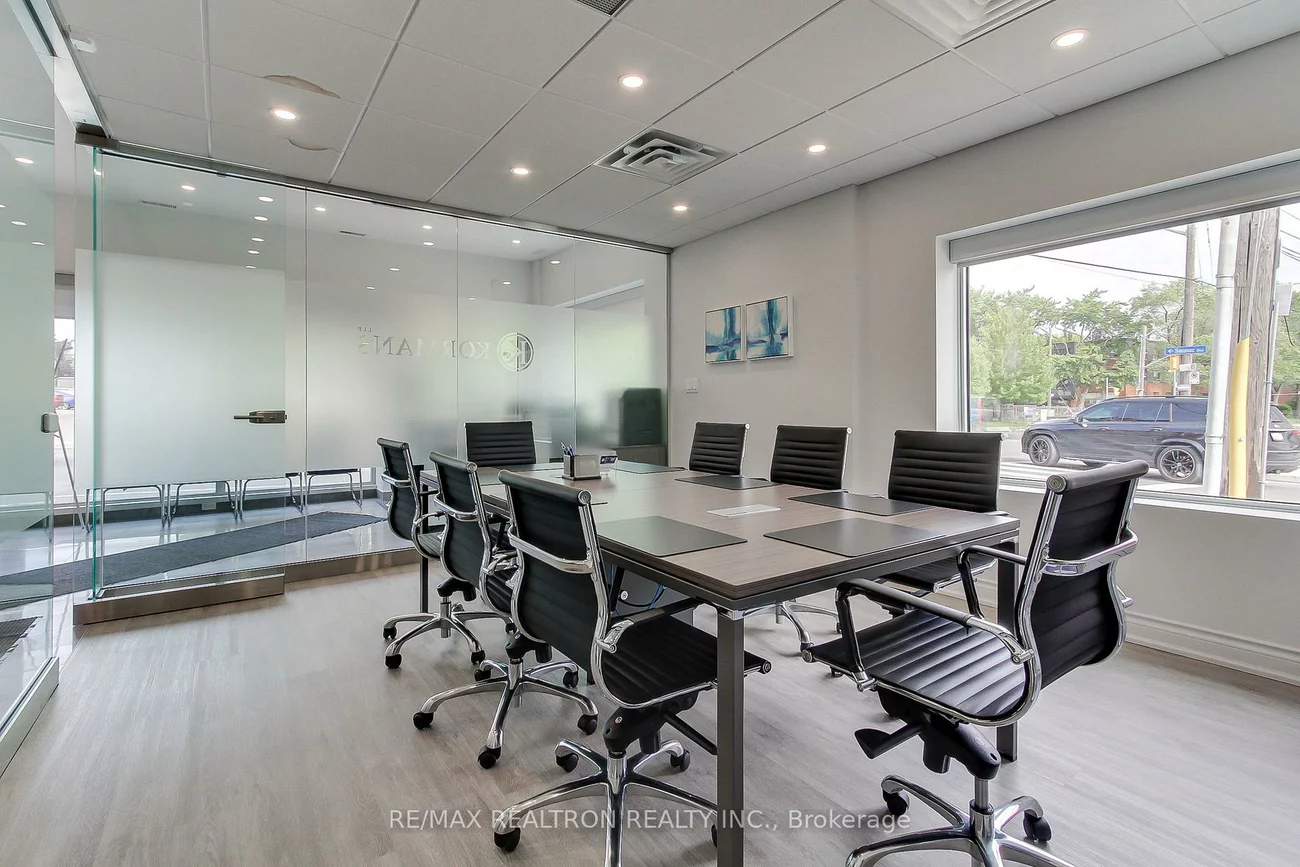 3173, Bathurst, Bedford Park-Nortown, Toronto
