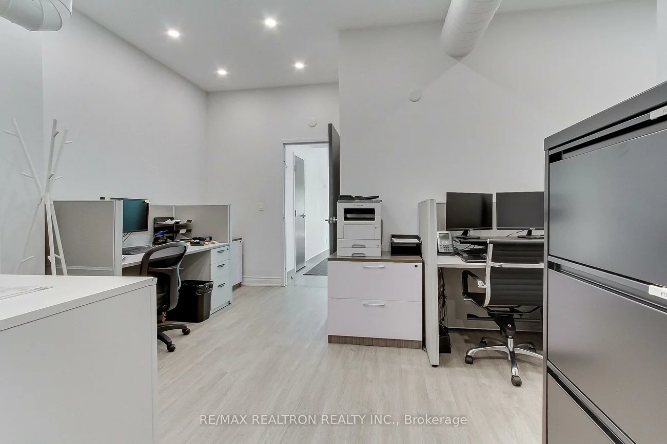 3173, Bathurst, Bedford Park-Nortown, Toronto
