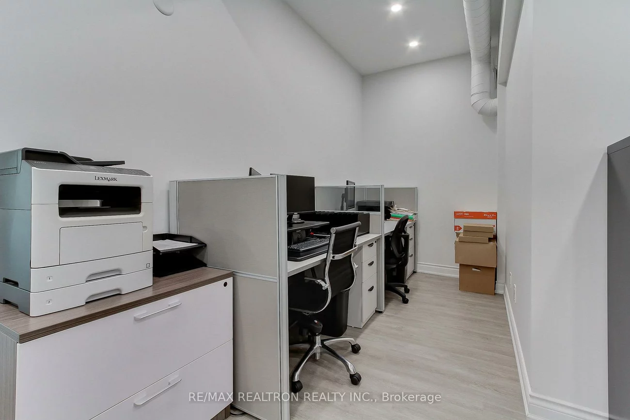 3173, Bathurst, Bedford Park-Nortown, Toronto