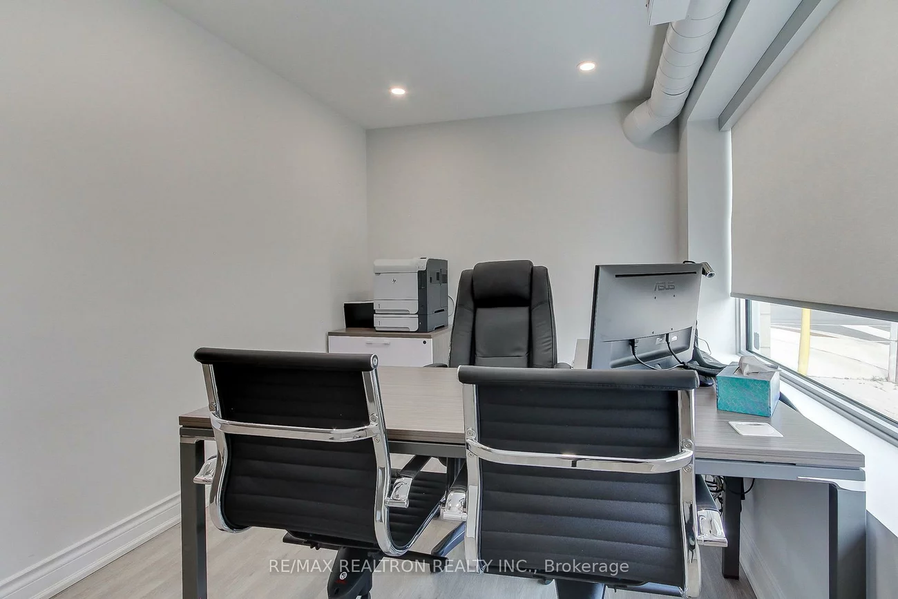 3173, Bathurst, Bedford Park-Nortown, Toronto