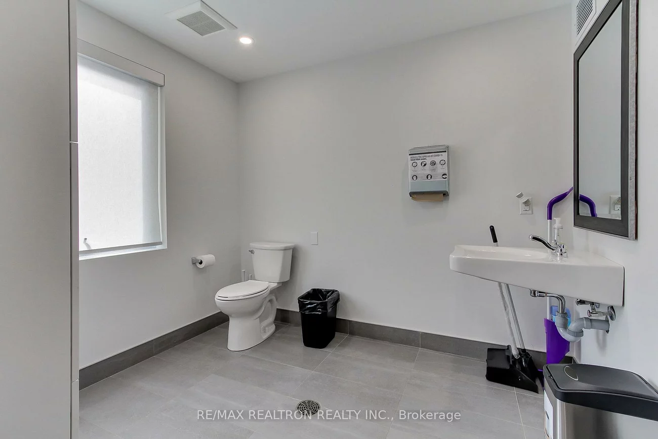 3173, Bathurst, Bedford Park-Nortown, Toronto