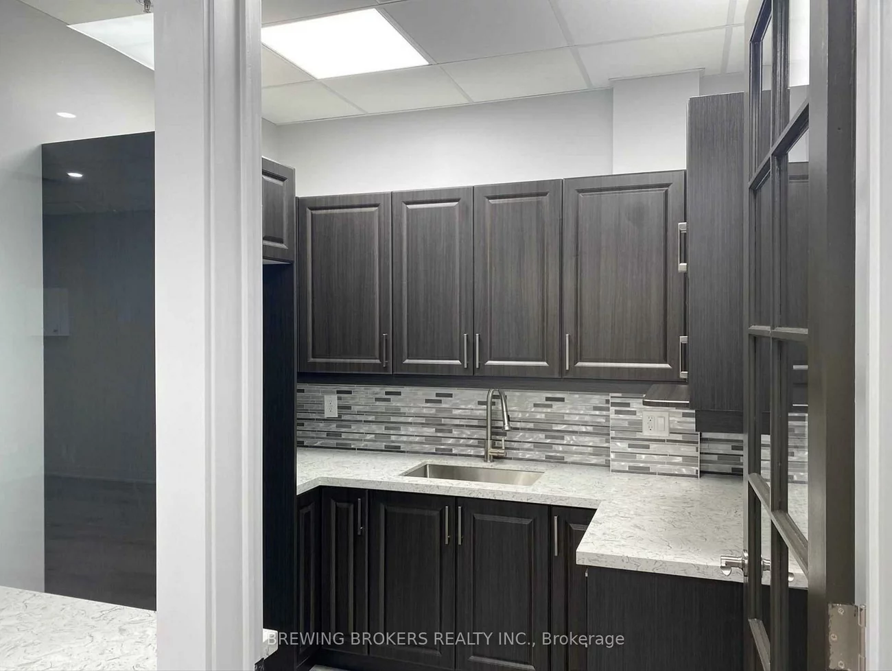 18, Wynford, Banbury-Don Mills, Toronto