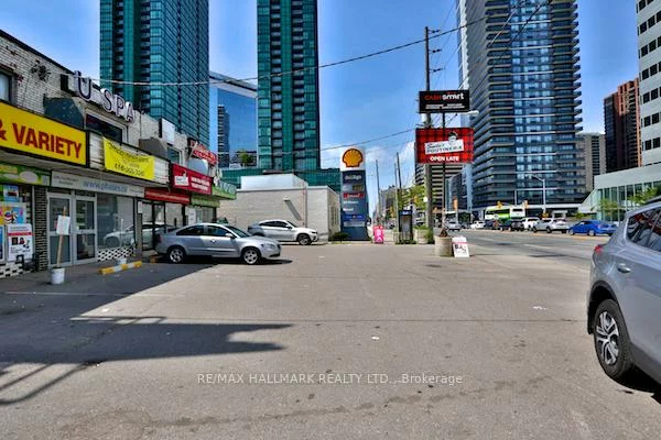 4714, Yonge, Lansing-Westgate, Toronto