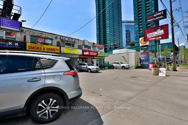 4714, Yonge, Lansing-Westgate, Toronto