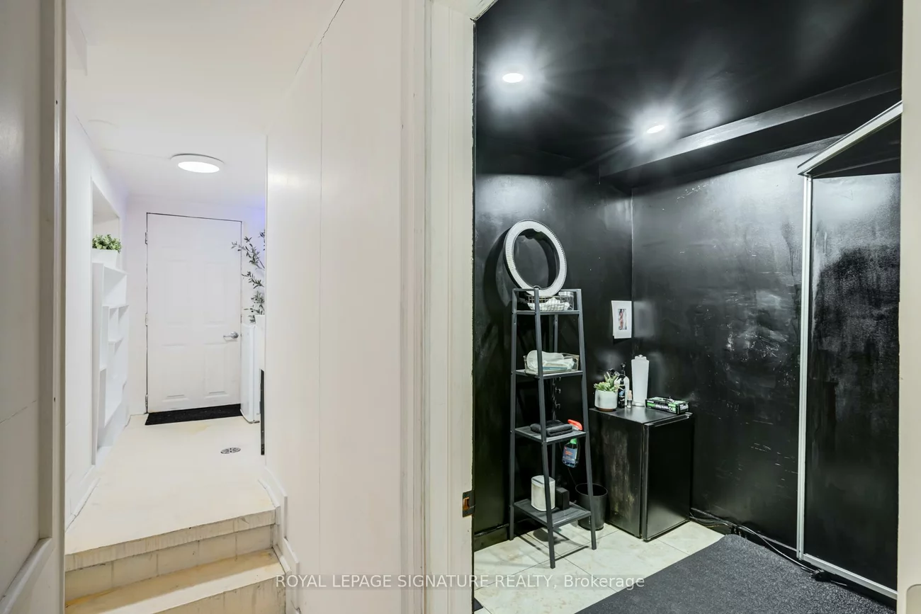 1116, College, Dufferin Grove, Toronto