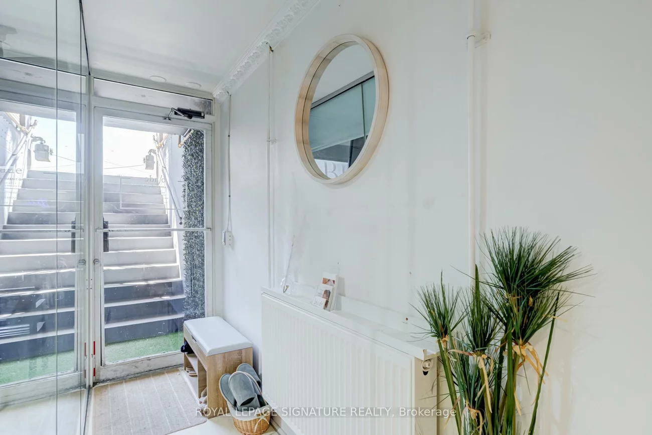1116, College, Dufferin Grove, Toronto