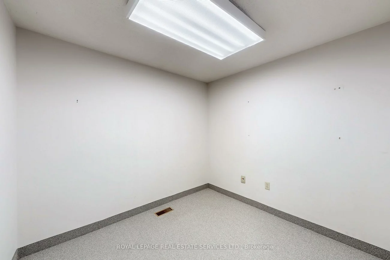 388, Parliament, Moss Park, Toronto