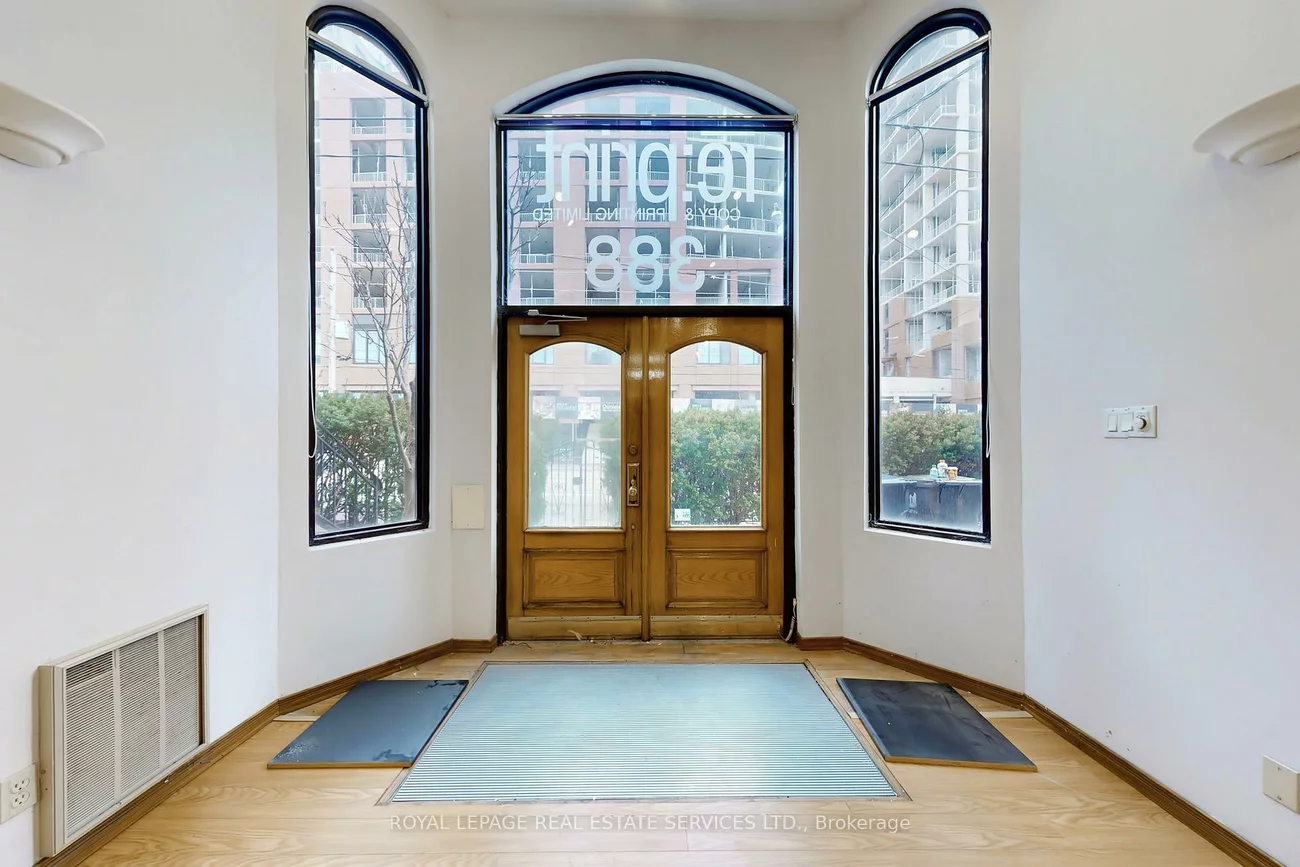 388, Parliament, Moss Park, Toronto