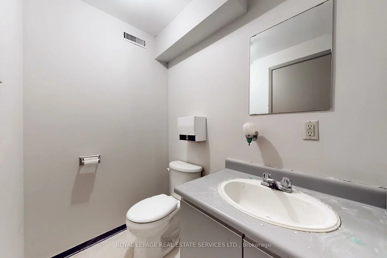 388, Parliament, Moss Park, Toronto
