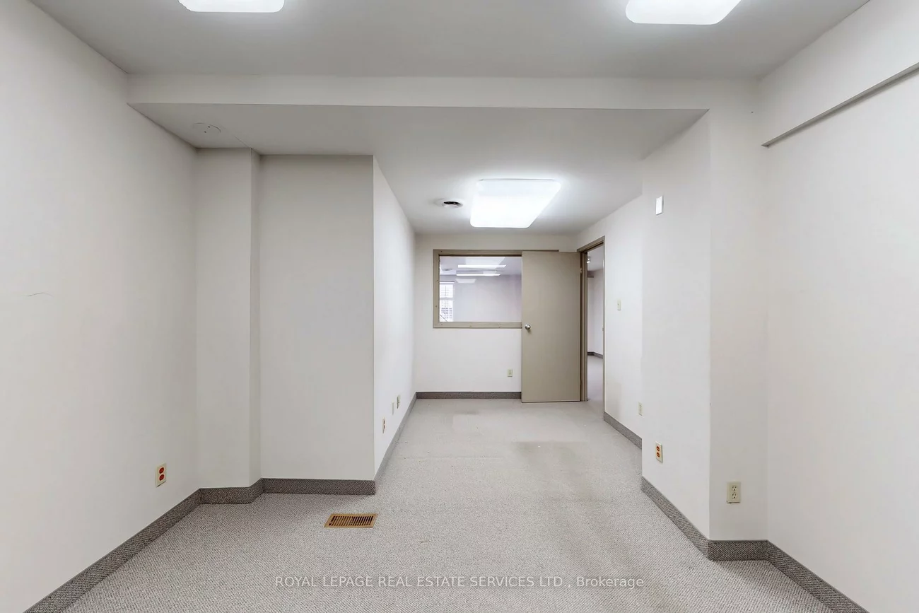 388, Parliament, Moss Park, Toronto