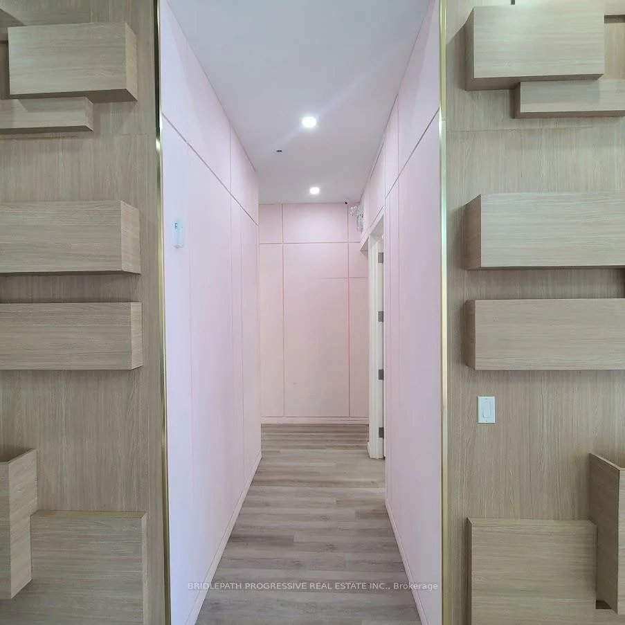 650, Sheppard, Bayview Village, Toronto