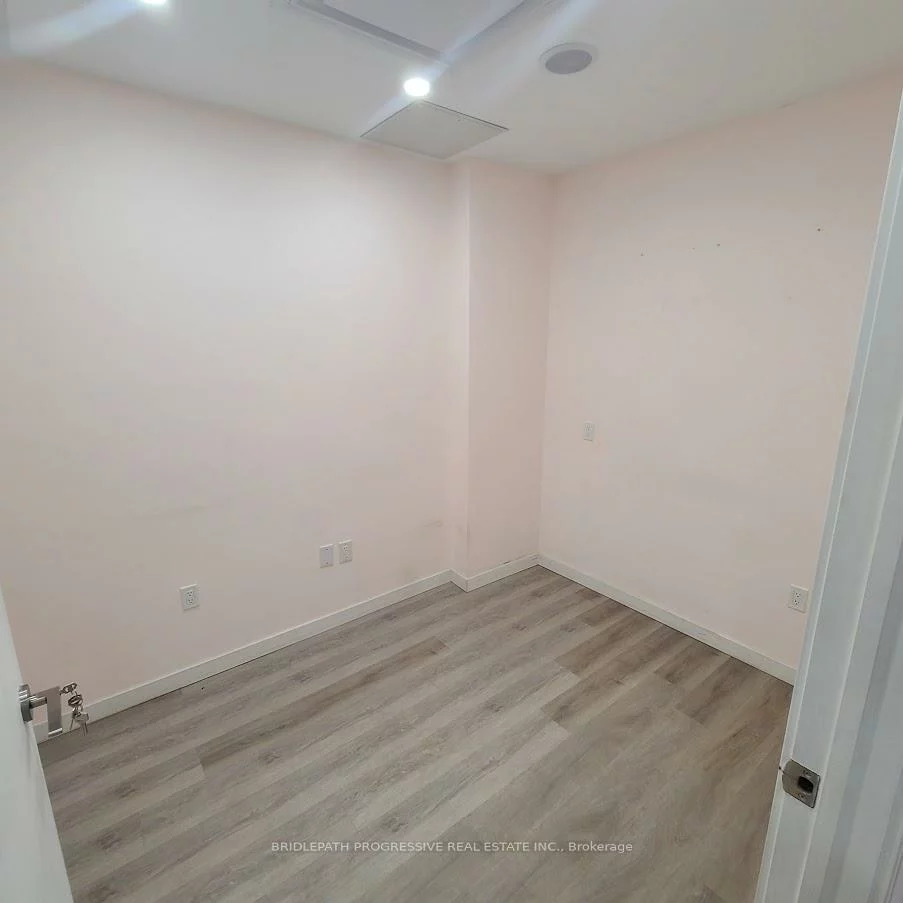 650, Sheppard, Bayview Village, Toronto