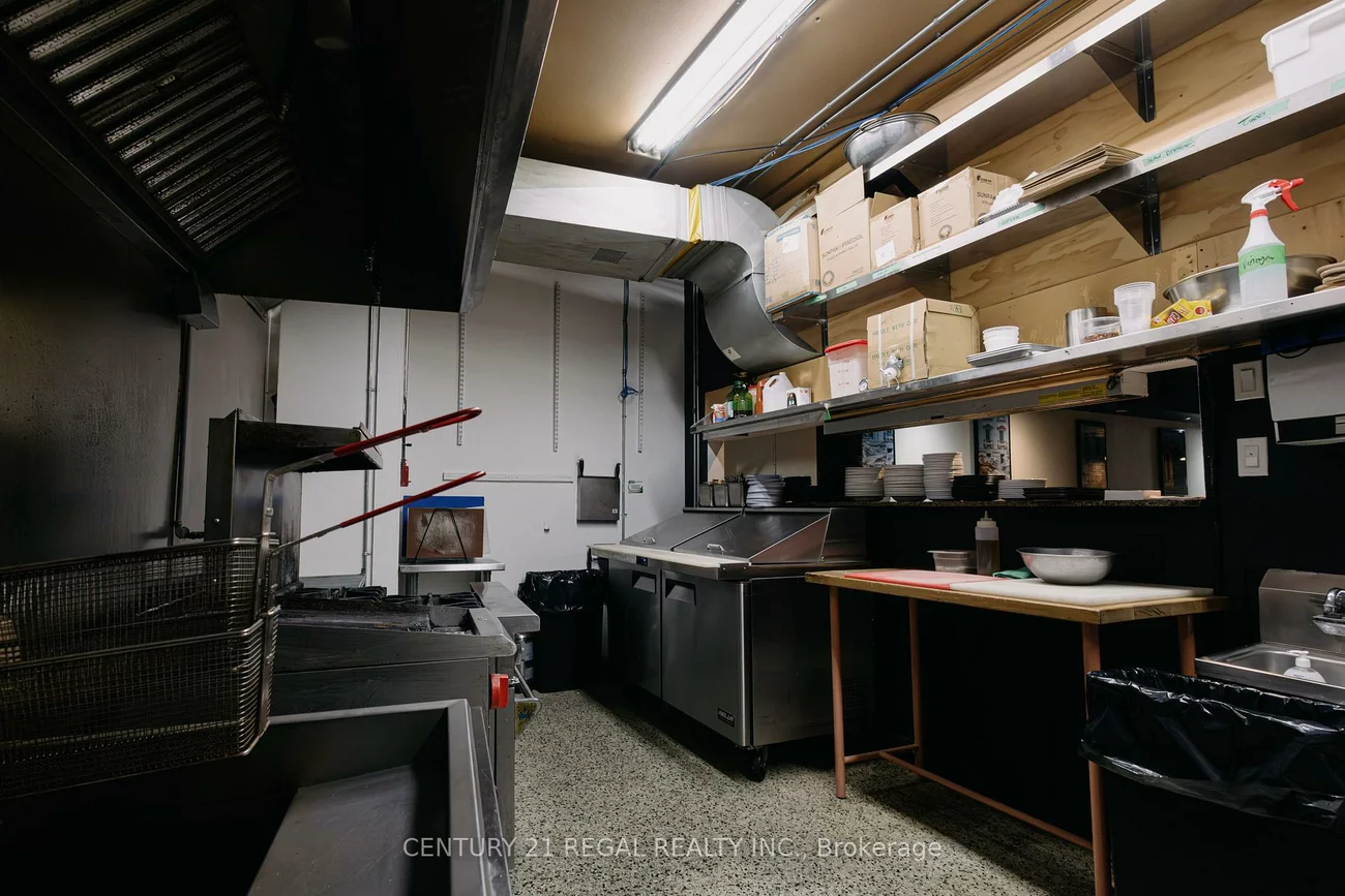 656, College, Palmerston-Little Italy, Toronto