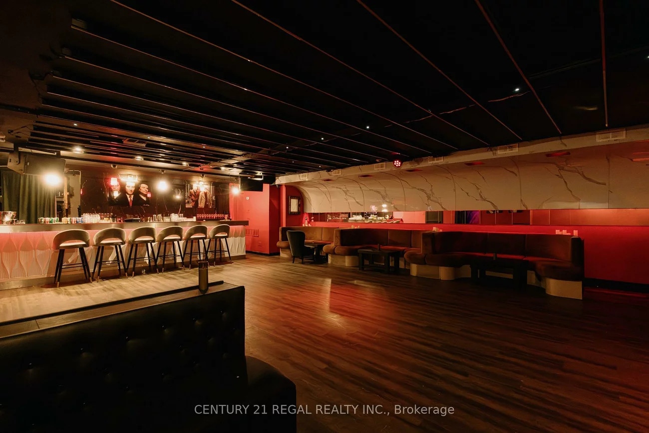 656, College, Palmerston-Little Italy, Toronto