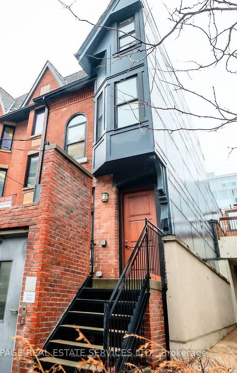 54 1/2, St Patrick, Kensington-Chinatown, Toronto
