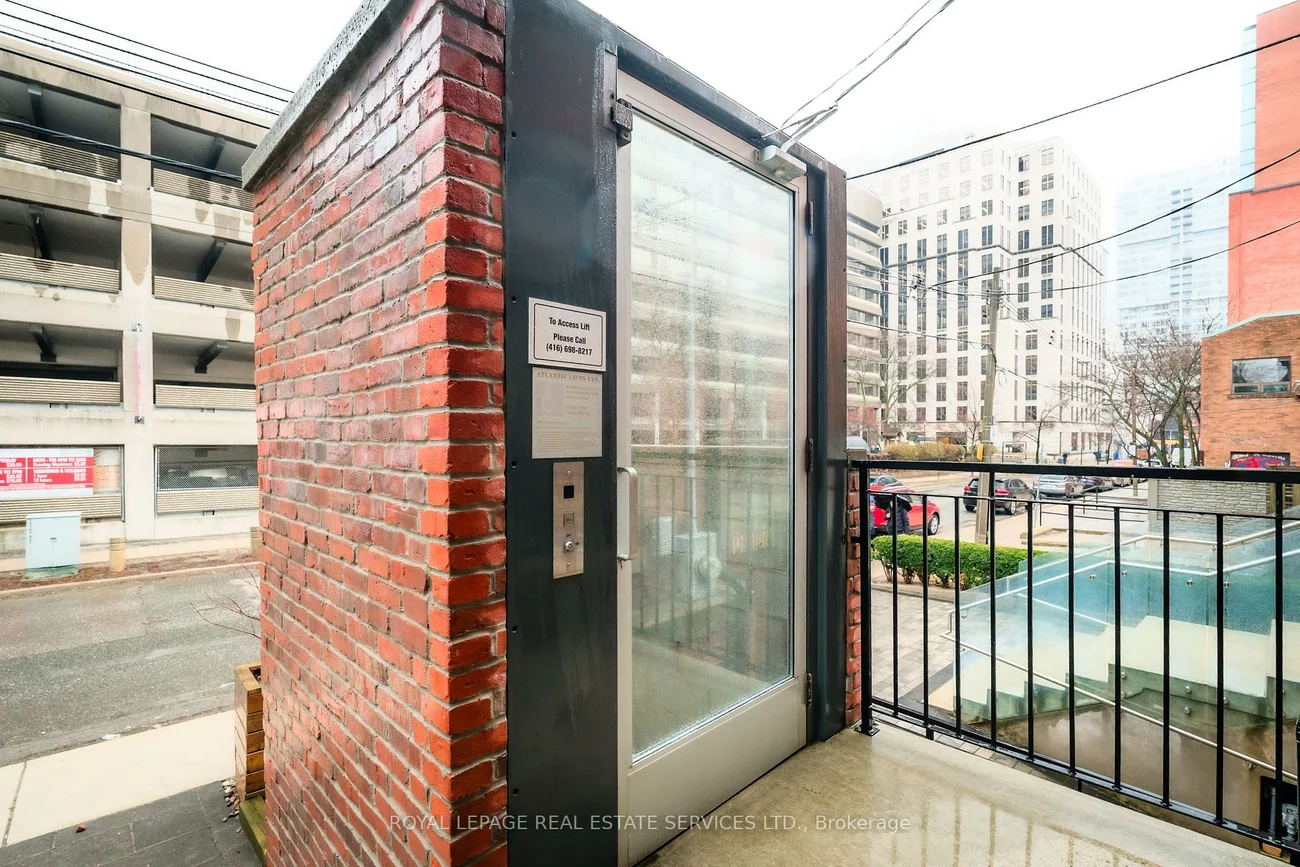 54 1/2, St Patrick, Kensington-Chinatown, Toronto