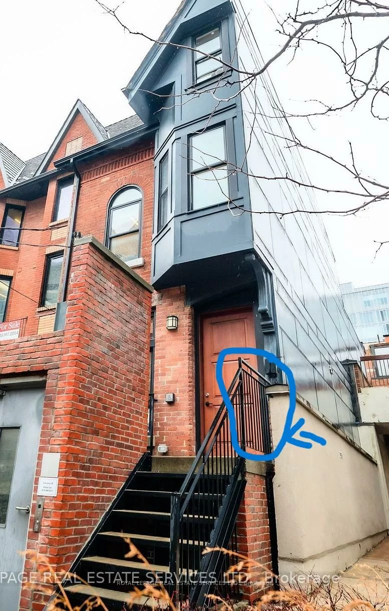 54 1/2, St Patrick, Kensington-Chinatown, Toronto