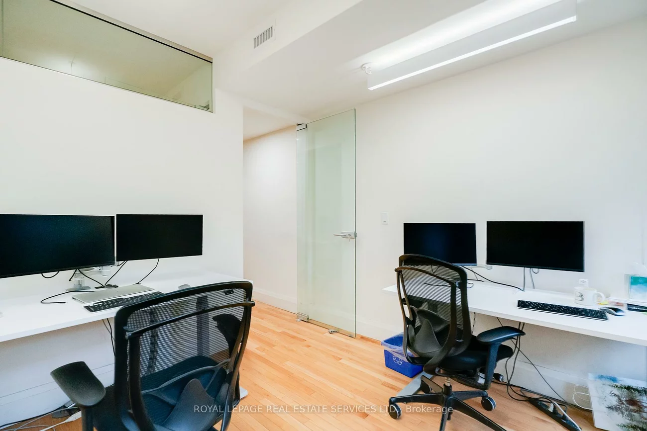 54 1/2, St Patrick, Kensington-Chinatown, Toronto