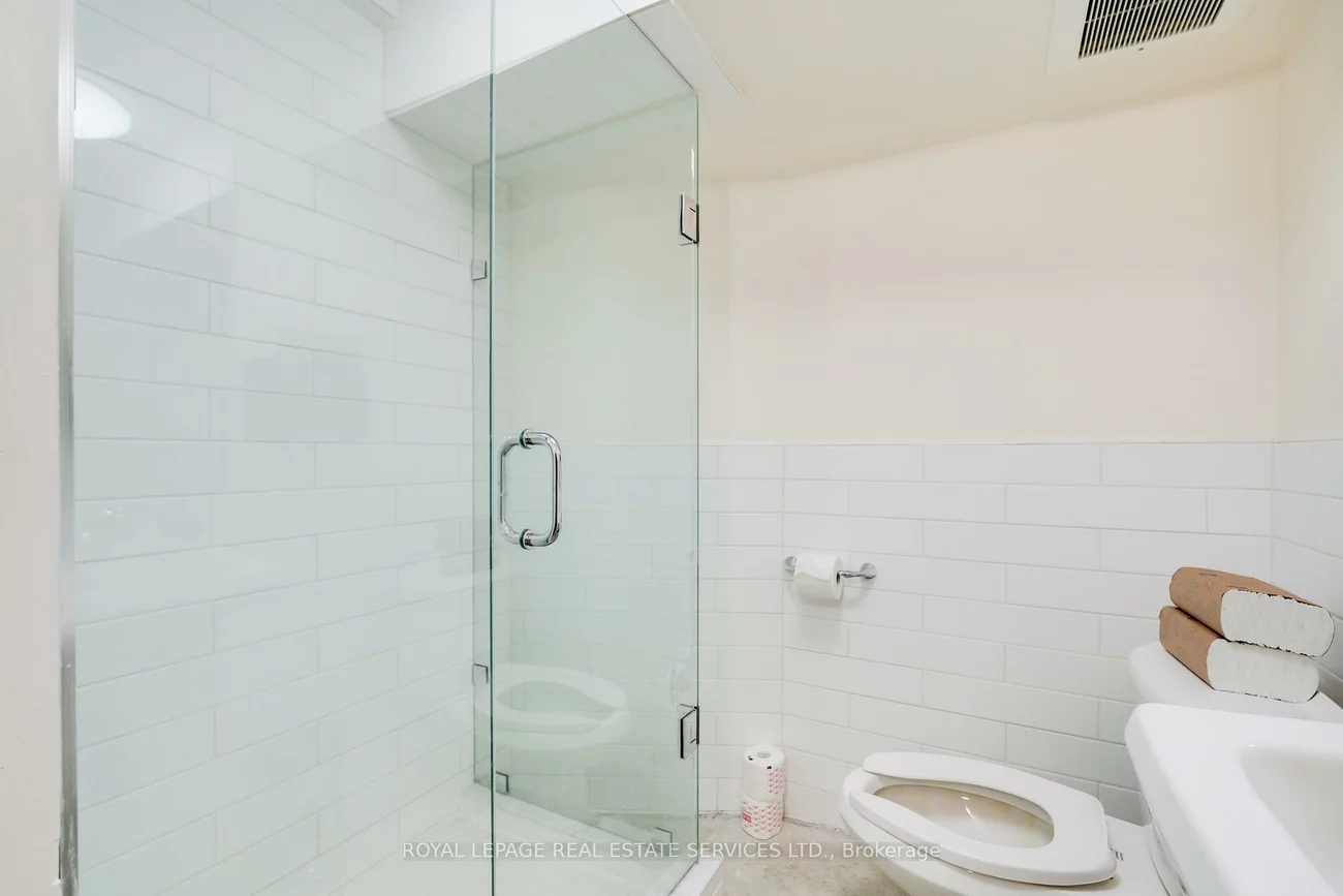 54 1/2, St Patrick, Kensington-Chinatown, Toronto